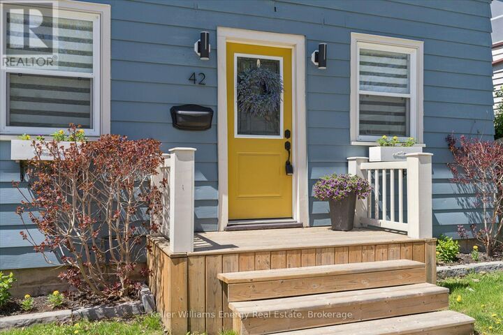 Property Photo: 42 Hope Street North ON L1A 2N5