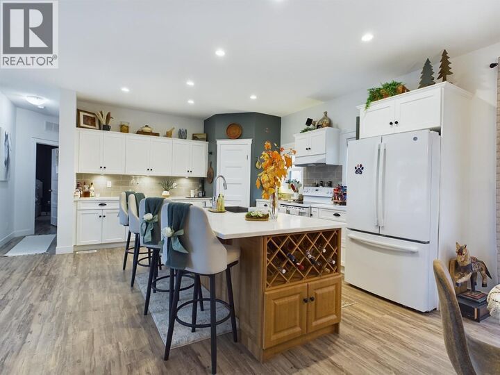 Property Photo: 1020 Bullmoose Way BC V0H 1V6