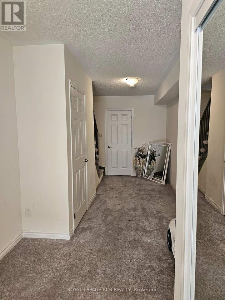 Property Photo:  22 Fusilier Drive  ON M1L 0C2 