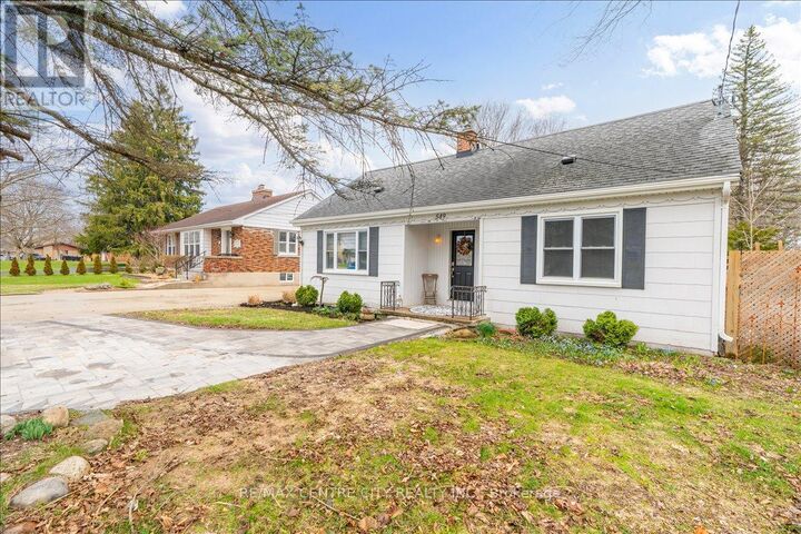 Property Photo: 549 Victoria Street ON N7G 3C2