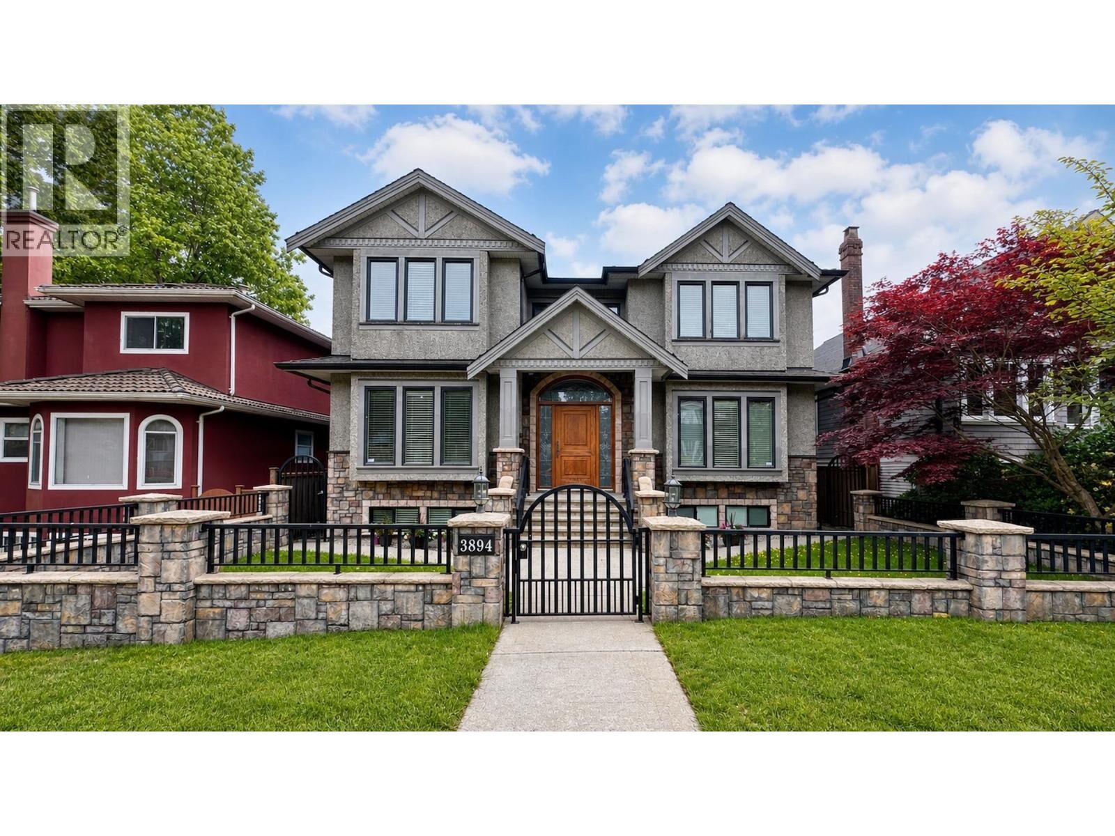 Property Photo:  3894 Oxford Street  BC V5C 1C3 