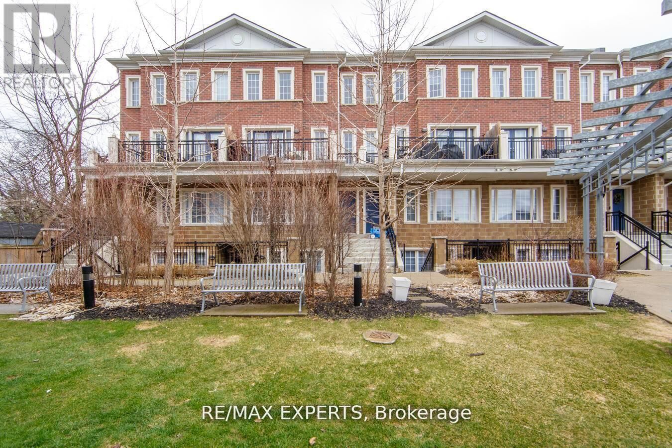 Property Photo:  26 Bruce Street C03  ON L4L 0H4 