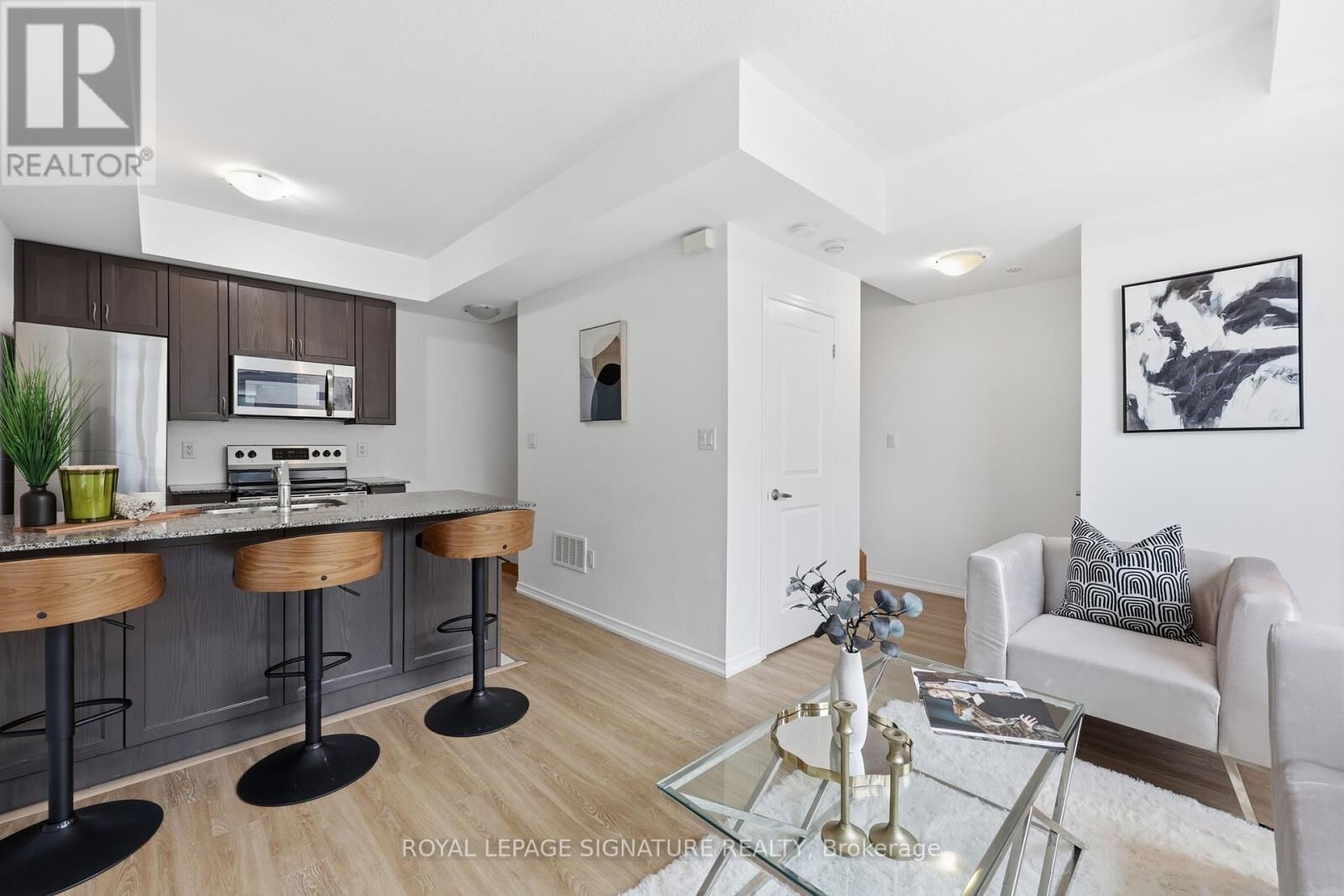 Property Photo: 28 Fieldway Road 55 ON M8Z 0E3