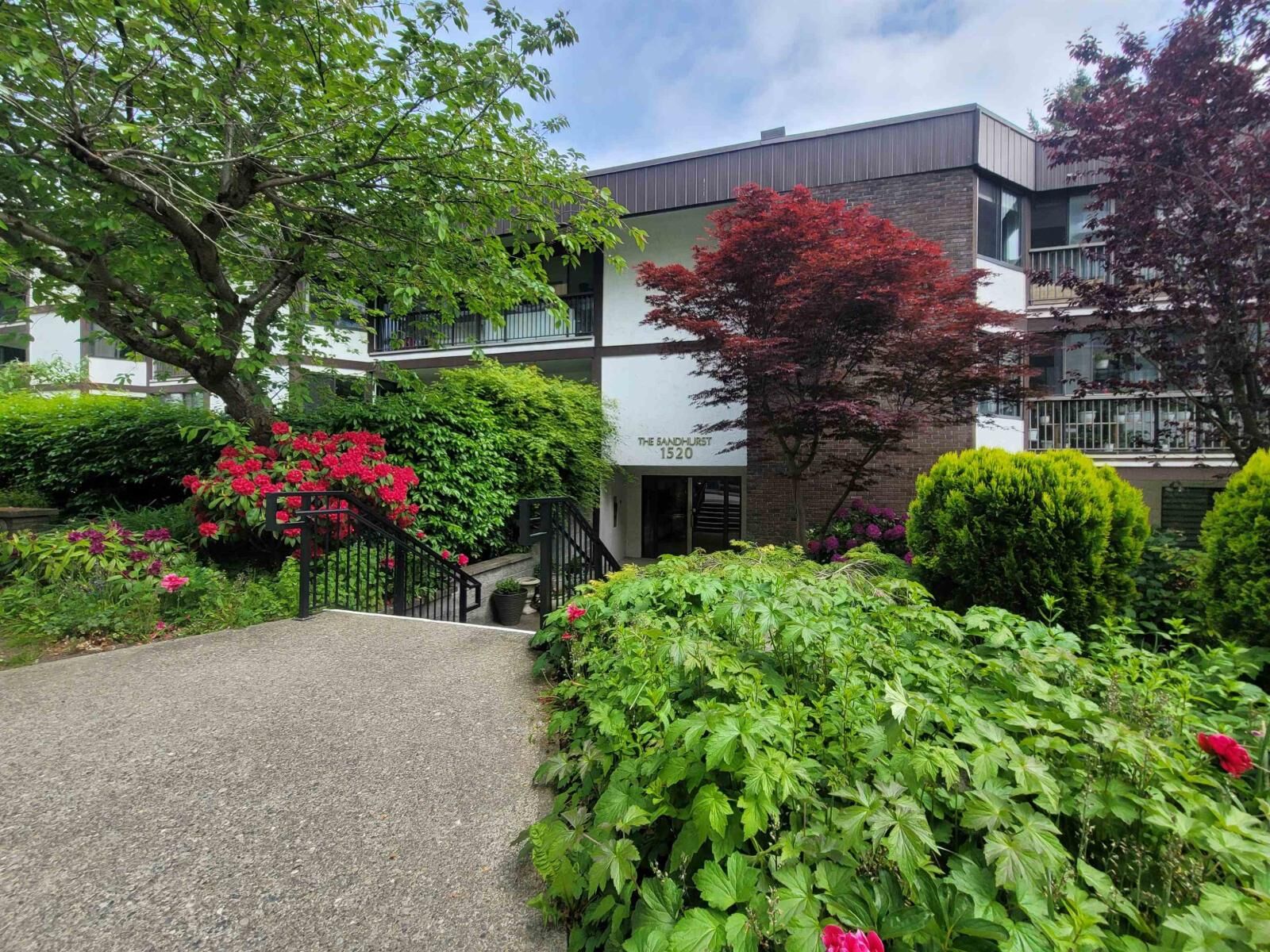 Property Photo: 1520 Vidal Street 309 BC V4B 3T7