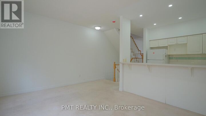 Property Photo:  238 Galloway Road 18  ON M1E 5H2 