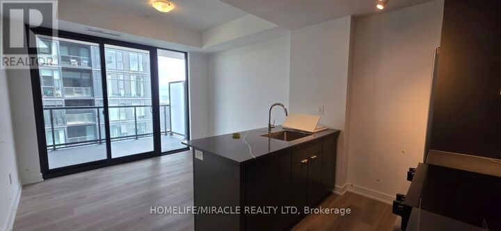Property Photo:  2075 Lakeshore Boulevard 1803  ON L7R 1E2 