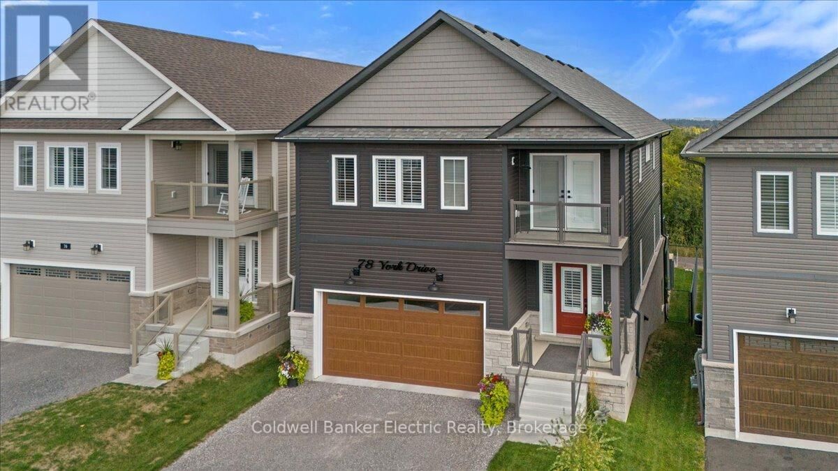 Property Photo: 78 York Drive ON K9K 0H7