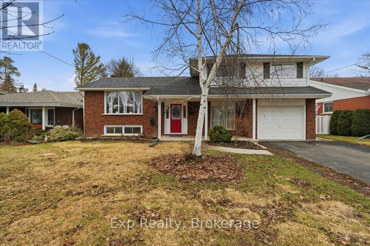Property Photo:  15 Thorncliffe Drive  ON K8P 4L3 