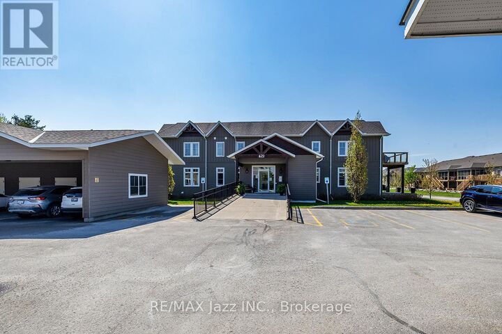 Property Photo: 29 Lakewood Crescent 111 ON K0M 1A0