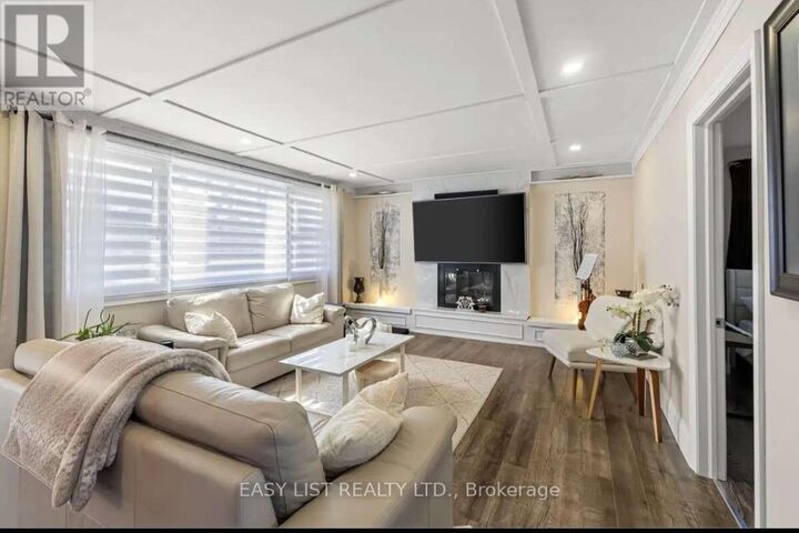 Property Photo: 112 Clovelly Road ON N8N 1G1