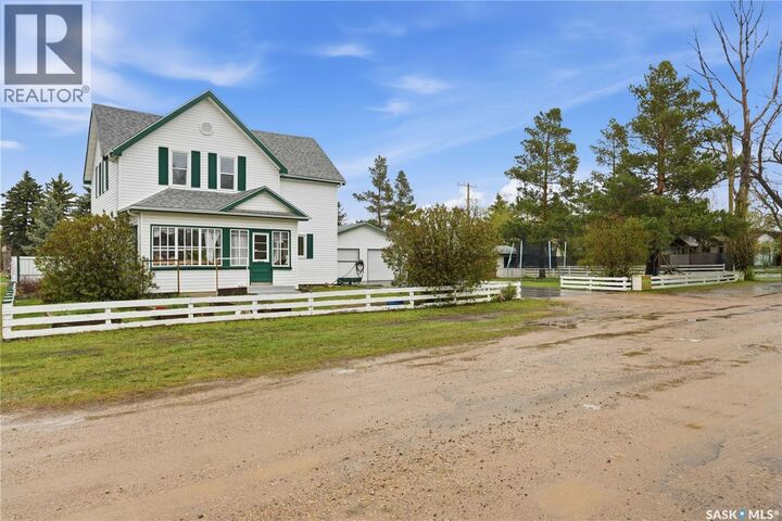 Property Photo:  12 Alexandra Street  SK S0H 3E0 