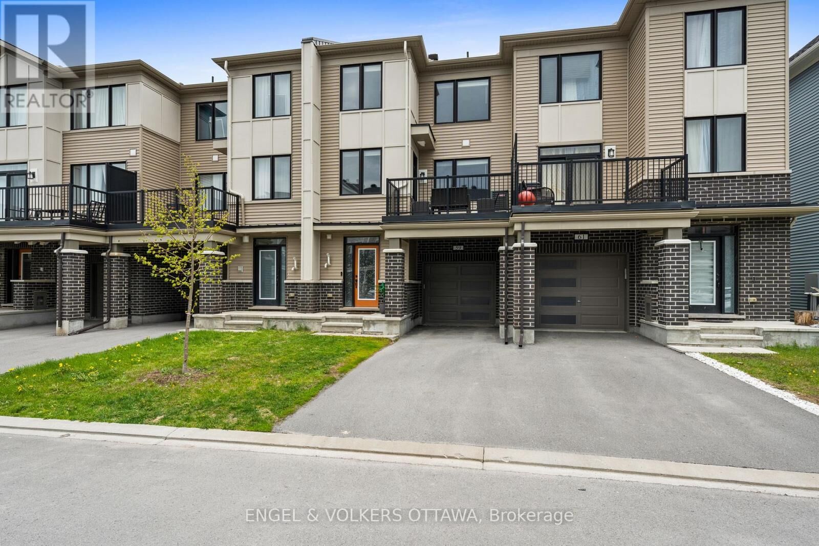 Property Photo: 59 Ursid Mews ON K2J 6T3