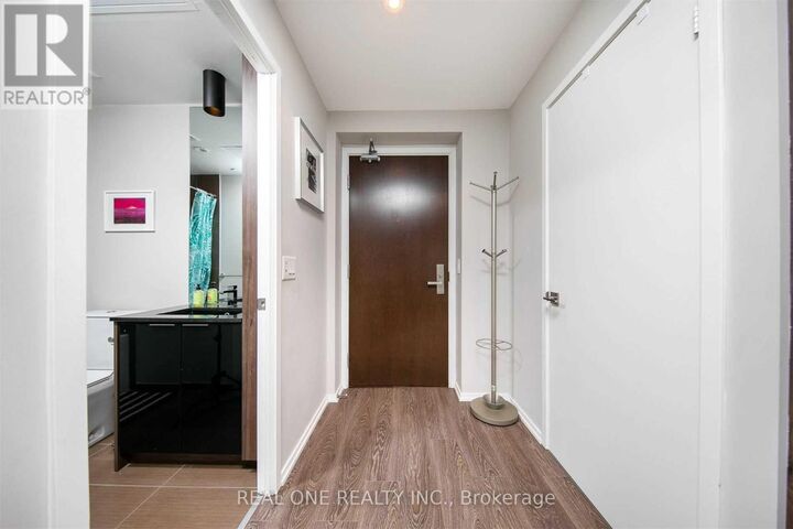 Property Photo:  70 Temperance Street 4109  ON M5H 0B1 