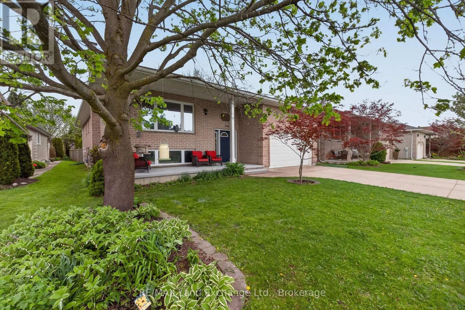 Property Photo:  536 Evergreen Court  ON N2Z 1V3 