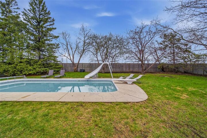 Photo de la propriété:  46 Lake Grove Bay  MB R3T 4N8 