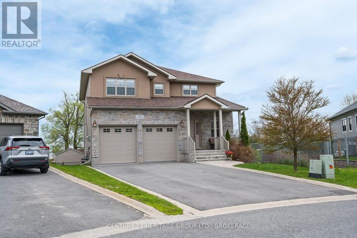 Property Photo: 137 Jordyn'S Court ON K7N 0A7