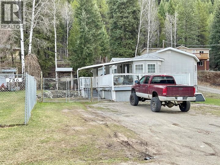 Property Photo: 786 Strathmore Avenue BC V0H 1J0