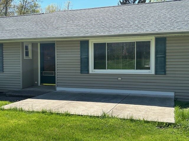 Property Photo:  600 Avonia Road  PA 16415 
