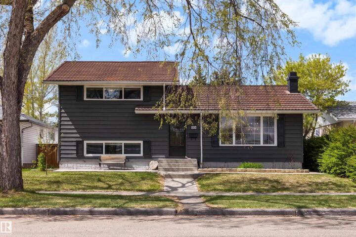 Property Photo:  8904 168 Street NW  AB T5R 2X2 