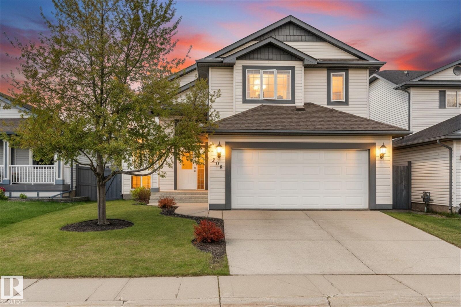 Property Photo:  208 Forrest Drive  AB T8A 6A9 