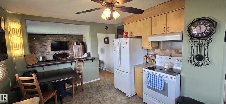 Property Photo:  5301 45 Street  AB T9C 1V8 