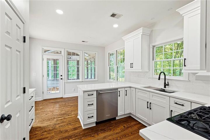 Property Photo: 390 Shady River Trace GA 30076