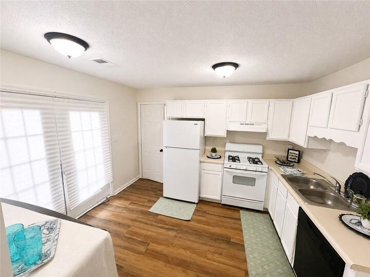 Property Photo: 6979 Ling Lane GA 30168