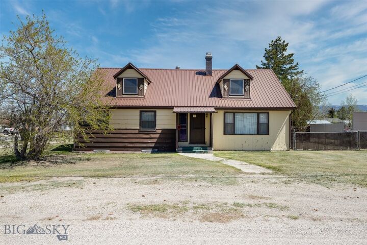 Property Photo:  709 Oregon Street  MT 59722 
