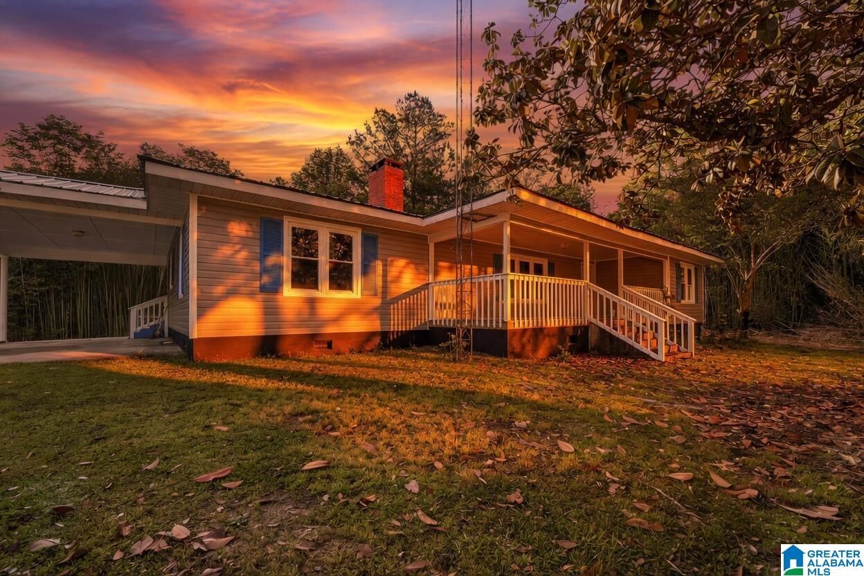 Property Photo:  521 Oak Bowery Lane  AL 36271 
