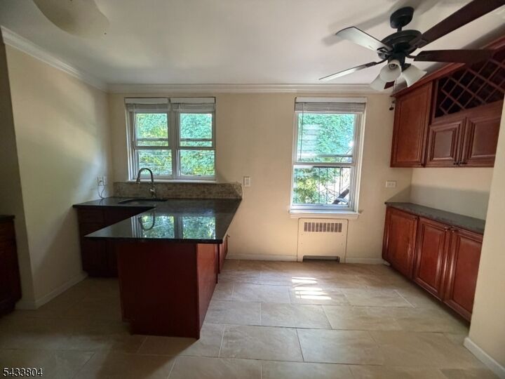 Property Photo: 160 Gordonhurst Ave E21 NJ 07043