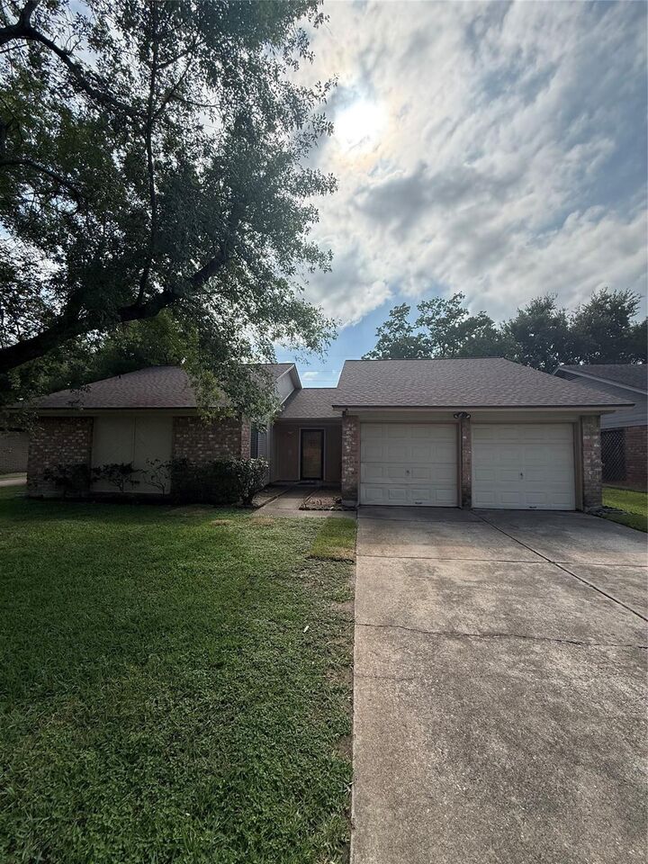 Property Photo: 262 Coppersmith Drive TX 77450