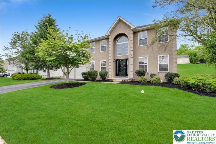 Property Photo:  113 Walker Drive  PA 18067 
