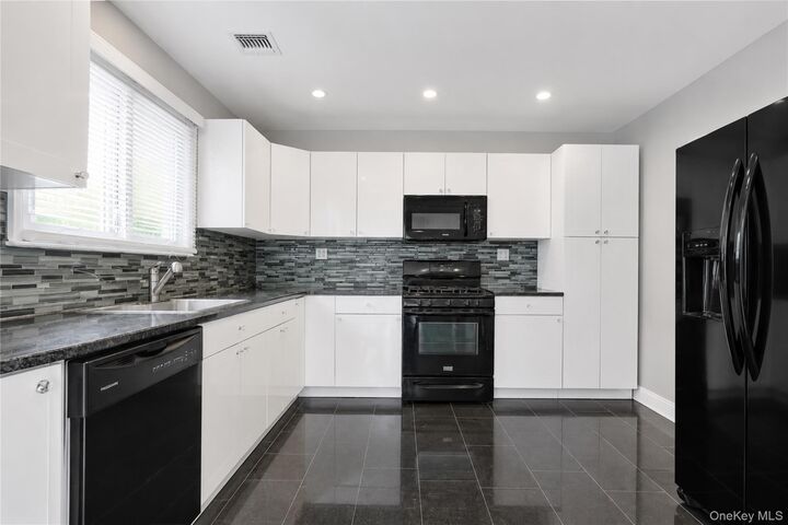 Property Photo: 159-28 88th Street NY 11414