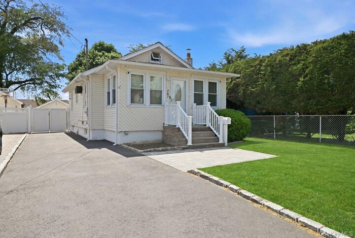 Property Photo:  707 5th Street S  NY 11757 