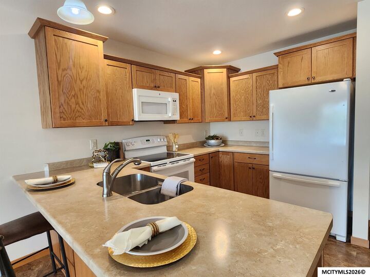 Property Photo:  809 7th Ave N #301  IA 50428 