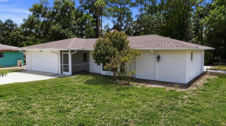 Property Photo: 4100 Tee Road FL 34235