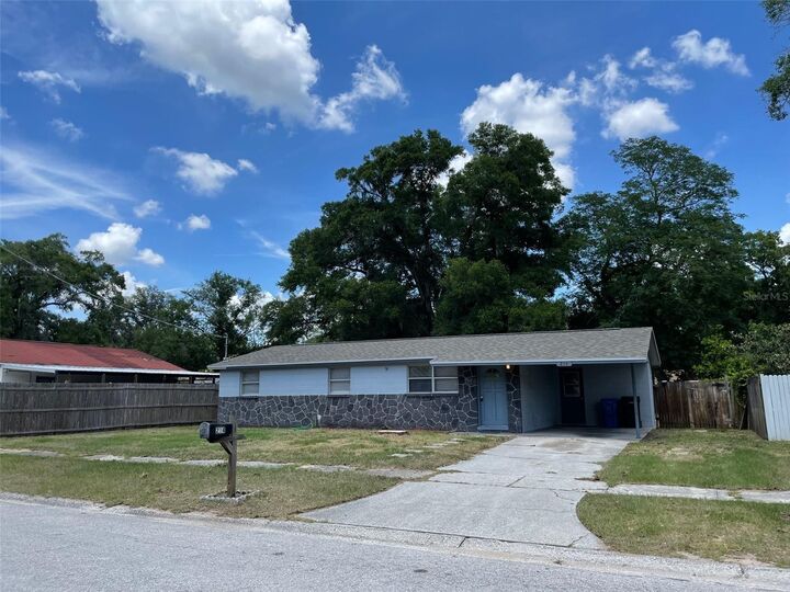 Property Photo:  214 Paka Court  FL 33510 
