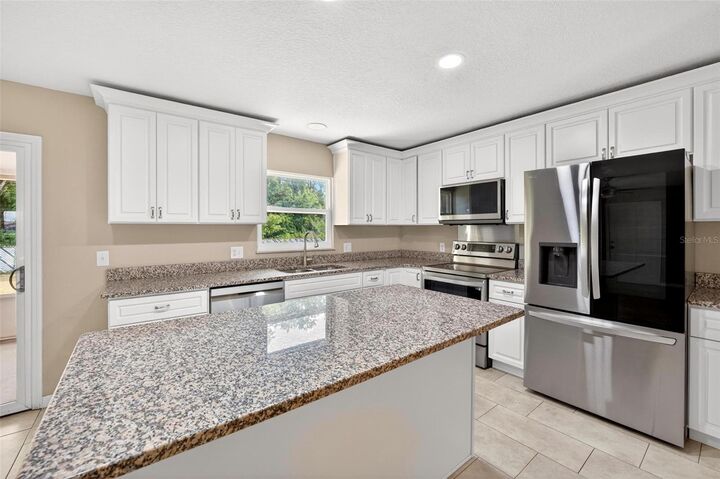Property Photo:  481 S Triplet Lake Drive  FL 32707 