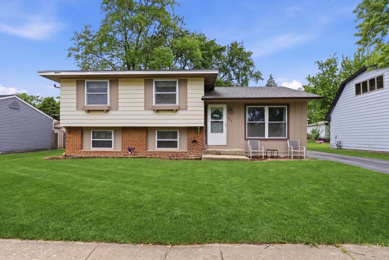 Property Photo: 223 Blackberry Drive IL 60440