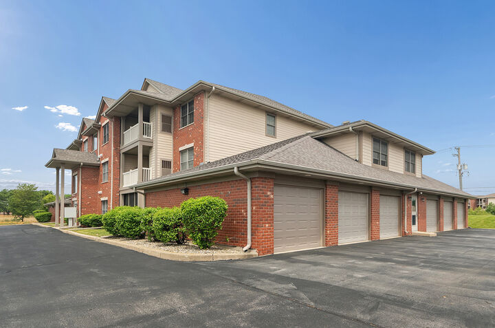 Property Photo:  20335 S Rainford Drive 1D  IL 60423 