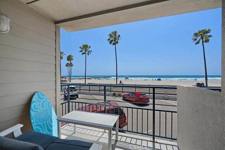 Property Photo:  1202 N Pacific Street 204A  CA 92054 