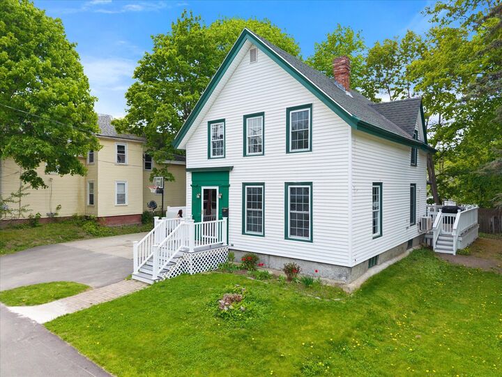 Property Photo:  33 Jefferson Street  ME 04401 