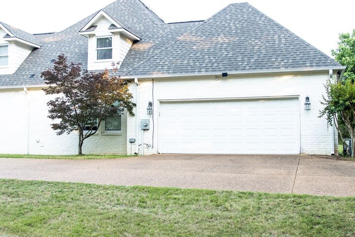 Property Photo:  709 Northpoint Cove  MS 38655 