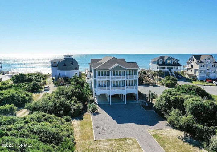 Property Photo:  2068 New River Inlet Road  NC 28460 