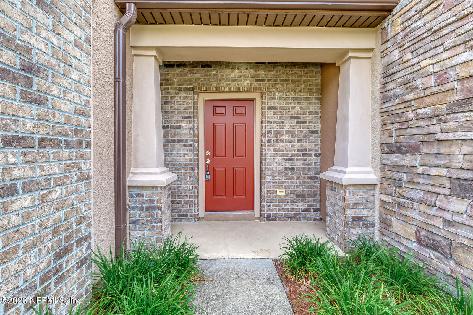 Property Photo: 7021 Buroak Court FL 32258