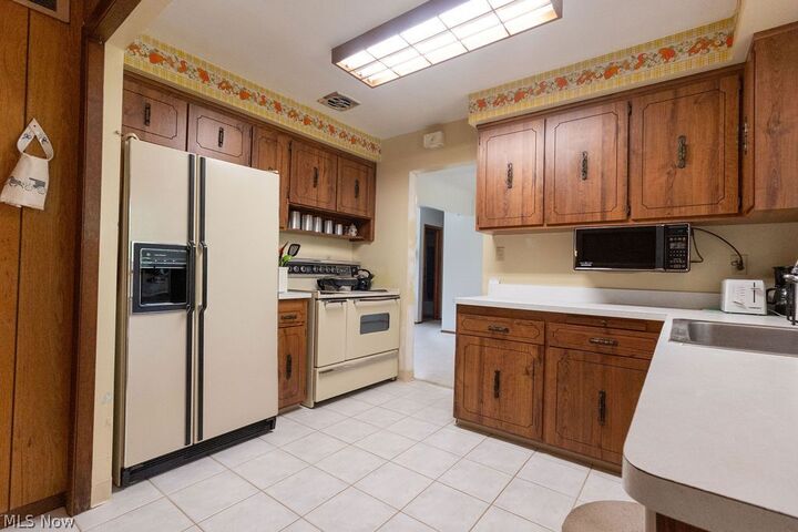 Property Photo:  492 Jeannette Drive  OH 44143 