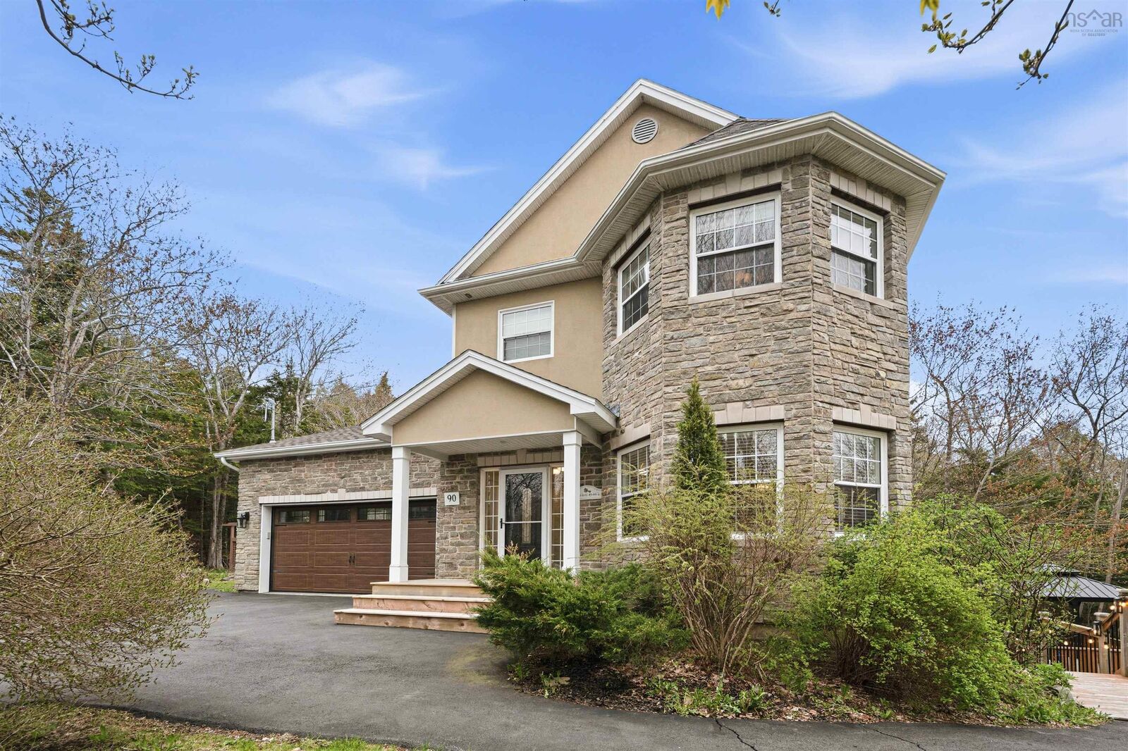 Property Photo: 90 Lincolnshire Drive NS B2T 1P7