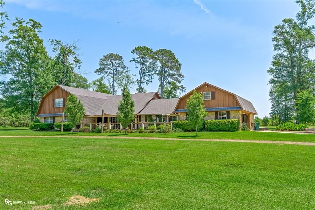 Property Photo: 10635 Saddle Lane LA 71047