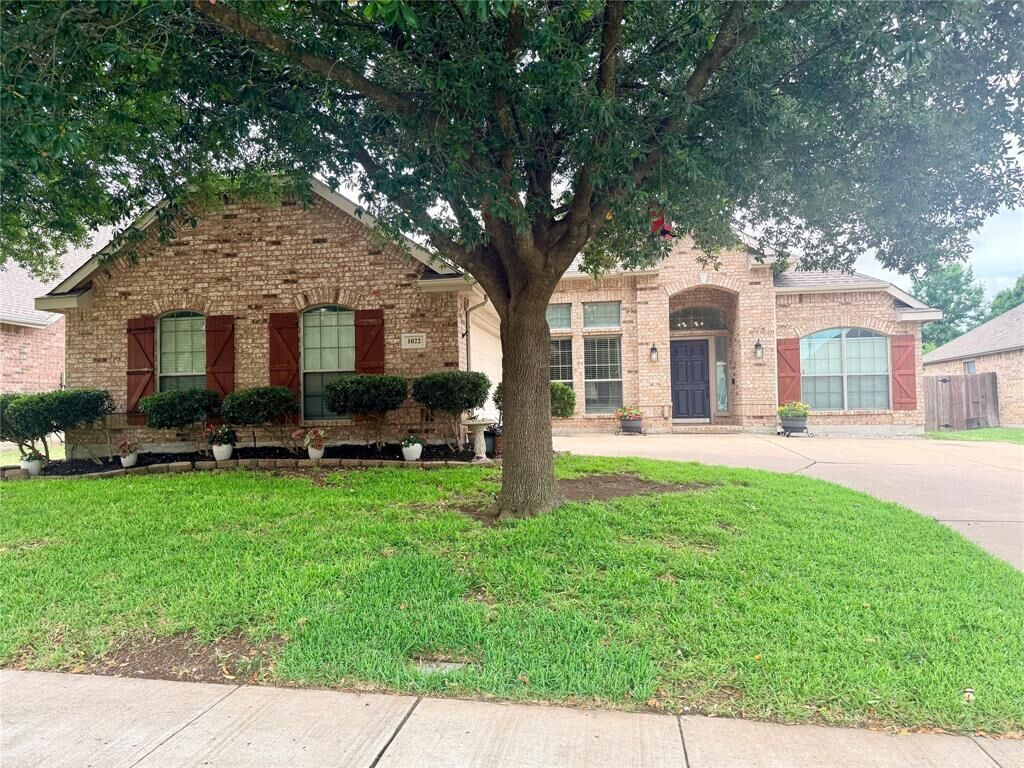 Property Photo:  1022 Spinnaker Drive  TX 75126 