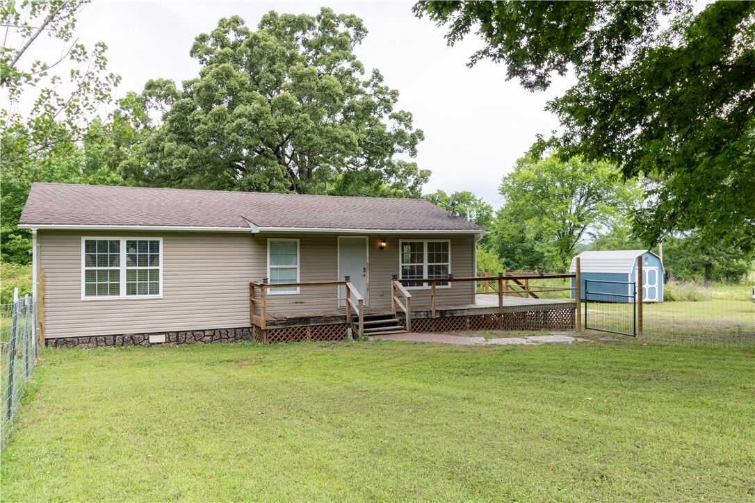 Property Photo:  134 County Road 2230  AR 72840 